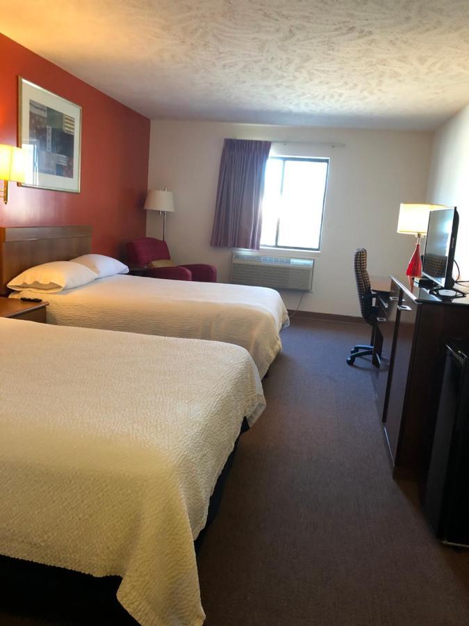 Coronado Motel & Rv Park Lindsborg Exterior photo